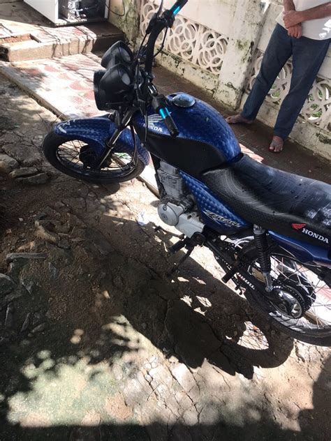 MOTOCICLETA QUE HAVIA SIDO FURTADA INDEPENDÊNCIA FOI ENCONTRADA