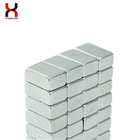 Customized N35 N52 Block Neodymium Magnet Permanent Magnet NdFeB Strong