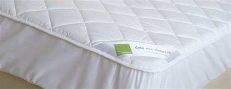 Deluxe Wool Mattress Protector | woolroom