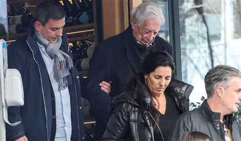 Mario Vargas Llosa Y La Comida Familiar Junto A Su Ex Patricia De La