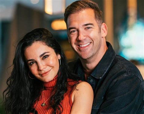 Martha Higareda y Lewis Howes sí funcionan en el amor acaban de