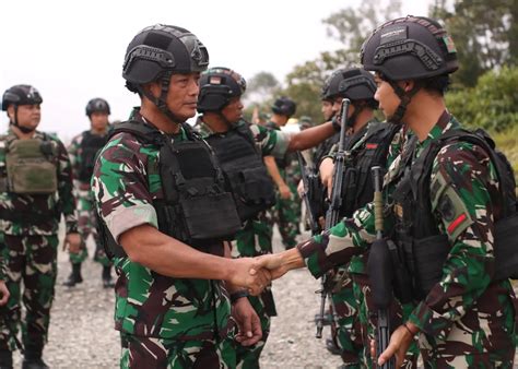 Pangdam Cendrawasih Kunjungan Kerja Ke Satgas Yonif Garda Samudra