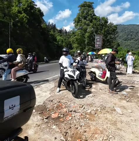 Pasca Penertiban Pkl Di Jalur Puncak Bogor Kini Muncul Parkir Liar Dan