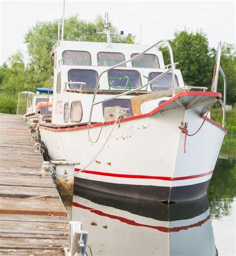 Premium Photo Boats In River