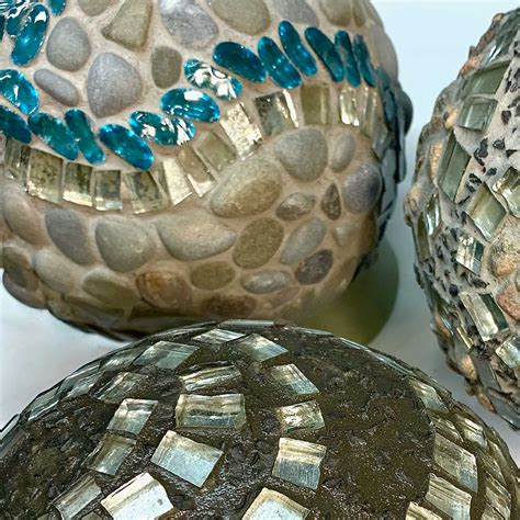 Diy Glass And Stone Mosaic Spheres Made By Barb Garden Art