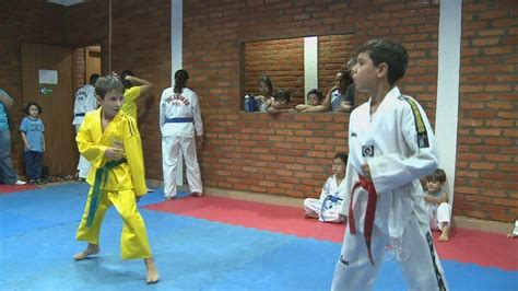 Equipe De Taekwondo Treina Diariamente Para Competi Es Ro Ge