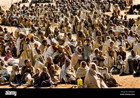 Ethiopia famine 1984 hi-res stock photography and images - Alamy