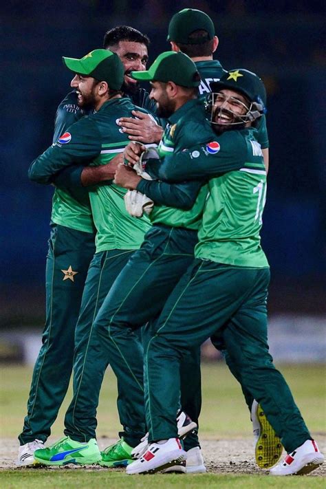 Pin By Sana Samreen On Pakistan Cricket Team Pakistan Cricket Team