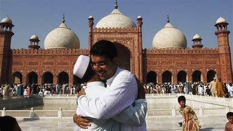 Pakistanis Expected To Enjoy Six Eid Ul Fitr Holidays This Year