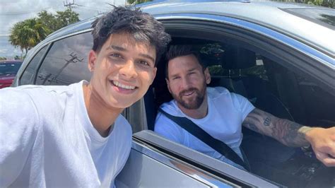 Qué harías si Messi te da un beso La reacción de este fan te emocionará