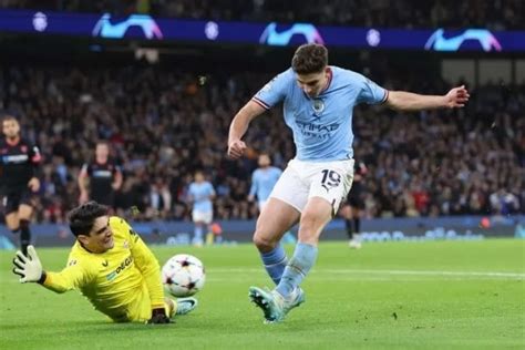 Julián Álvarez Sacrificio Y Gol Remontada Del Manchester City Ante Sevilla Corrientes Hoy