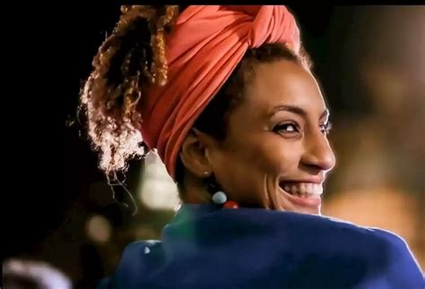 O livro da Marielle Franco será lançado nesta quinta feira na Maré