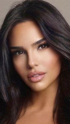 10 Hot Sexy Shadi Yousefi Bikini Pics