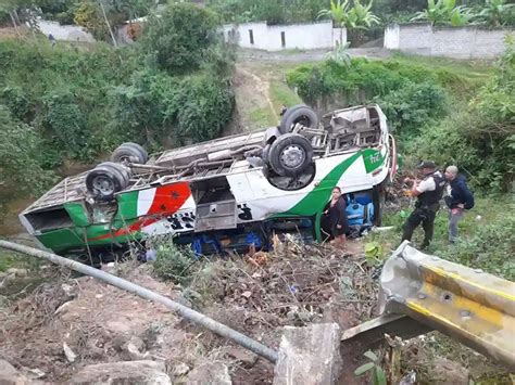 Accidente De Tránsito Deja Una Mujer Muerta Vía Cuenca Diario La Prensa Riobamba