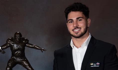 Schrader Named 2023 Burlsworth Trophy Winner Vcp Football