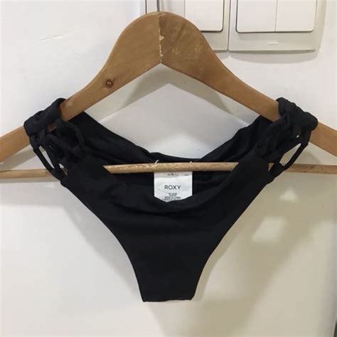 Roxy Bikini Bottom Women S Fashion Swimwear Bikinis Swimsuits On Carousell
