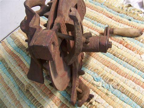 Antique David Bradley Corn Sheller With Two Brackets And Cob End Sheller