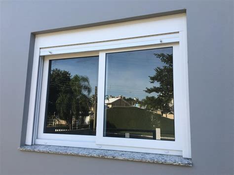 Janela Com Caixa De Persiana Pvc Branco Esquadrias Juchem