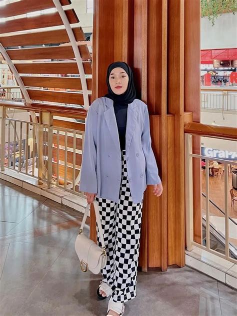 Ide Ootd Blazer Casual Hijab Dari Dinda Hauw Hingga Citra Kirana