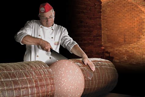 This Massive Mortadella Makes For A Mountain Of Meat Pmq Pizza Magazine