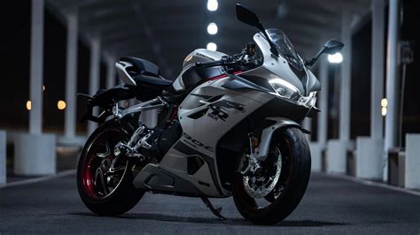 Chinas Cc Sport Bike Is Ready To Rival The Ducati Supersport