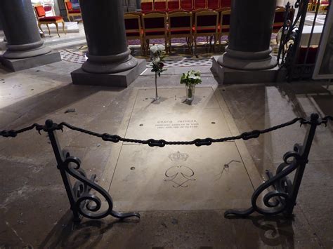 Grace Kelly Grave