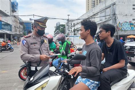 Sejumlah Pengendara Terjaring Operasi Patuh Jaya Di Kota Tua