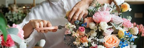 Mastering The Art Of Flower Arrangement Tips And Tricks By Flowergist