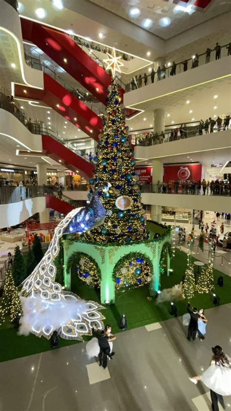 WATCH SM CDO Downtown Lights Up Their Grand Christmas Tree