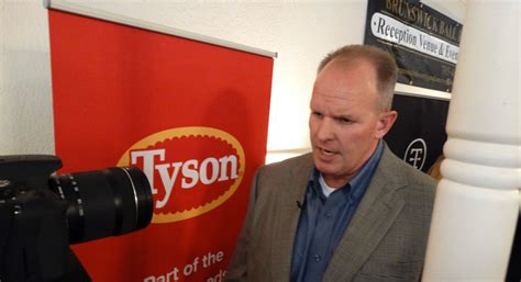 Tyson Foods To Invest 320m In New Chicken Plant In Kansas Fox Business