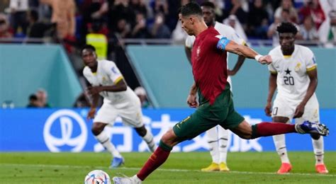 Ronaldo Ukir Sejarah Pemain Pertama Jaringkan Gol Di 5 Edisi Piala