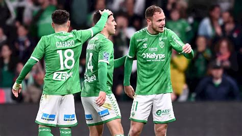 Play Off Ligue 2 Vainqueur De Rodez Saint Étienne Rejoint Metz En