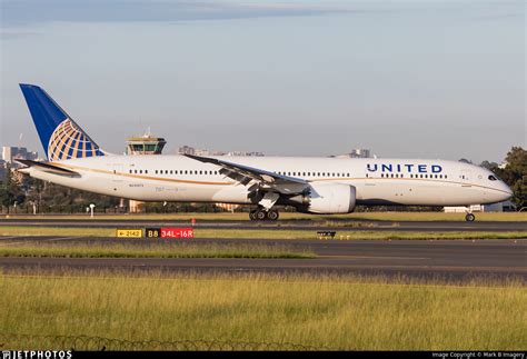 N Boeing Dreamliner United Airlines Mark B Imagery