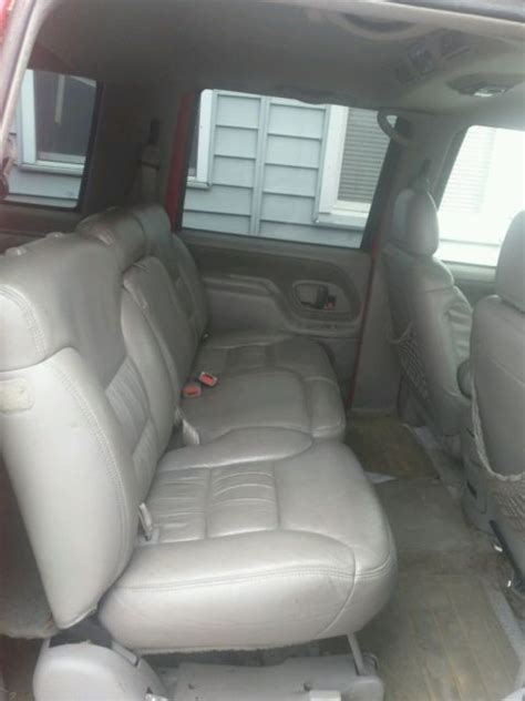 1998 Chevy Suburban 2500 34ton 4x4