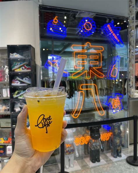 9 Unique Cafes In Singapore With & Food, Activities & Unique Shops