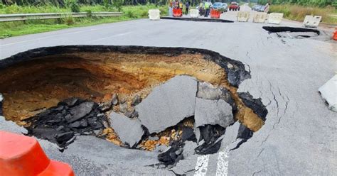 Jambatan Bailey Atasi Mendapan Laluan Seksyen Jalan Kuantan Segamat