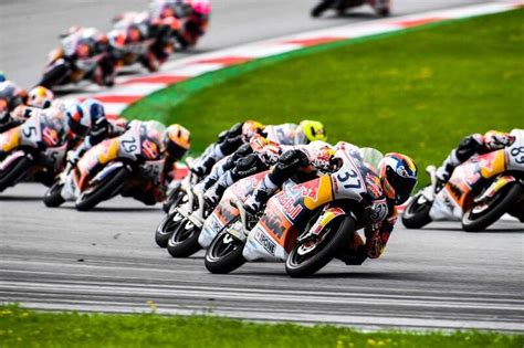 Red Bull Rookies Cup La Partenza Del Giovane Pilota Geniale Video