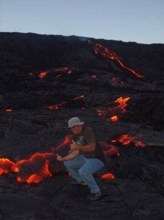 Flowing Lava - Picture of Lava Viewing Area, Kalapana - TripAdvisor