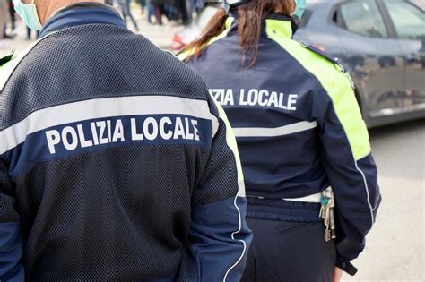 Roma Un Ragazzo Di Anni Stato Investito E Ucciso Da Un Auto Fuori