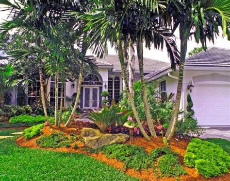 10 Attractive Tropical Landscaping Ideas For Front Yard 2024