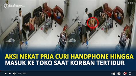 Aksi Nekat Pria Di Medan Curi Handphone Hingga Masuk Ke Toko Saat