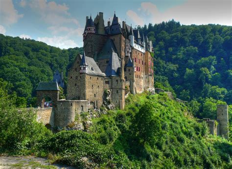 Amazing Places of the Earth: Burg eltz castle Germany