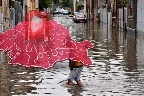 Alertă de inundații în România 11 județe din țară sunt în pericol