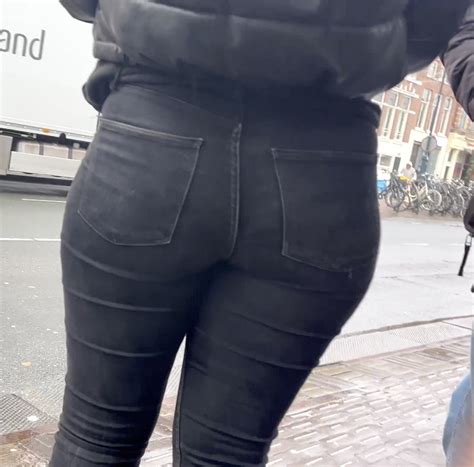 Future Wide Hipped MILF PAWG In The Making Tight Jeans Forum