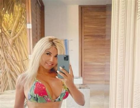 Totalmente rubia así luce Aleida Nuñez en sensual bikini