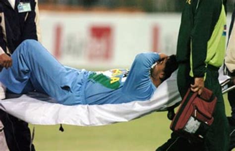 Indian Cricketers Celebrate The Dismissal Pakistani Captain Inzamam Ul