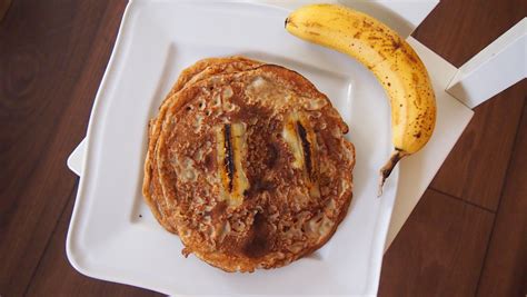 Vegane Pfannkuchen Mit Gebratener Banane Bake It Naked