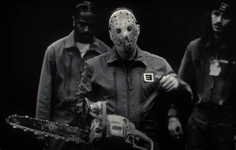 Eminem Far A Pezzi Il Proprio Mito Come Jason Voorhees Tobey