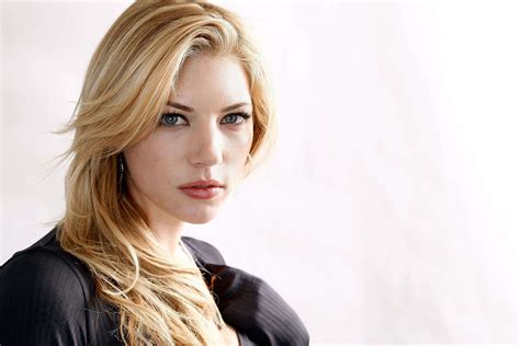 Katheryn Winnick Wallpaper