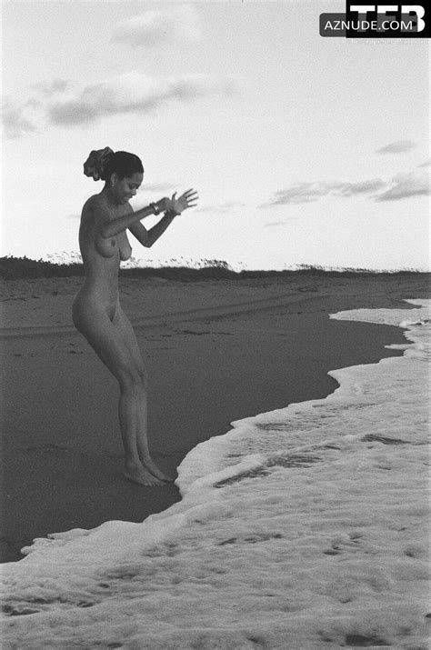 Nereyda Bird Nude Osphilia Poses Fully Naked Outdoors In A Nude Photoshoot By Eric Jamieson Aznude